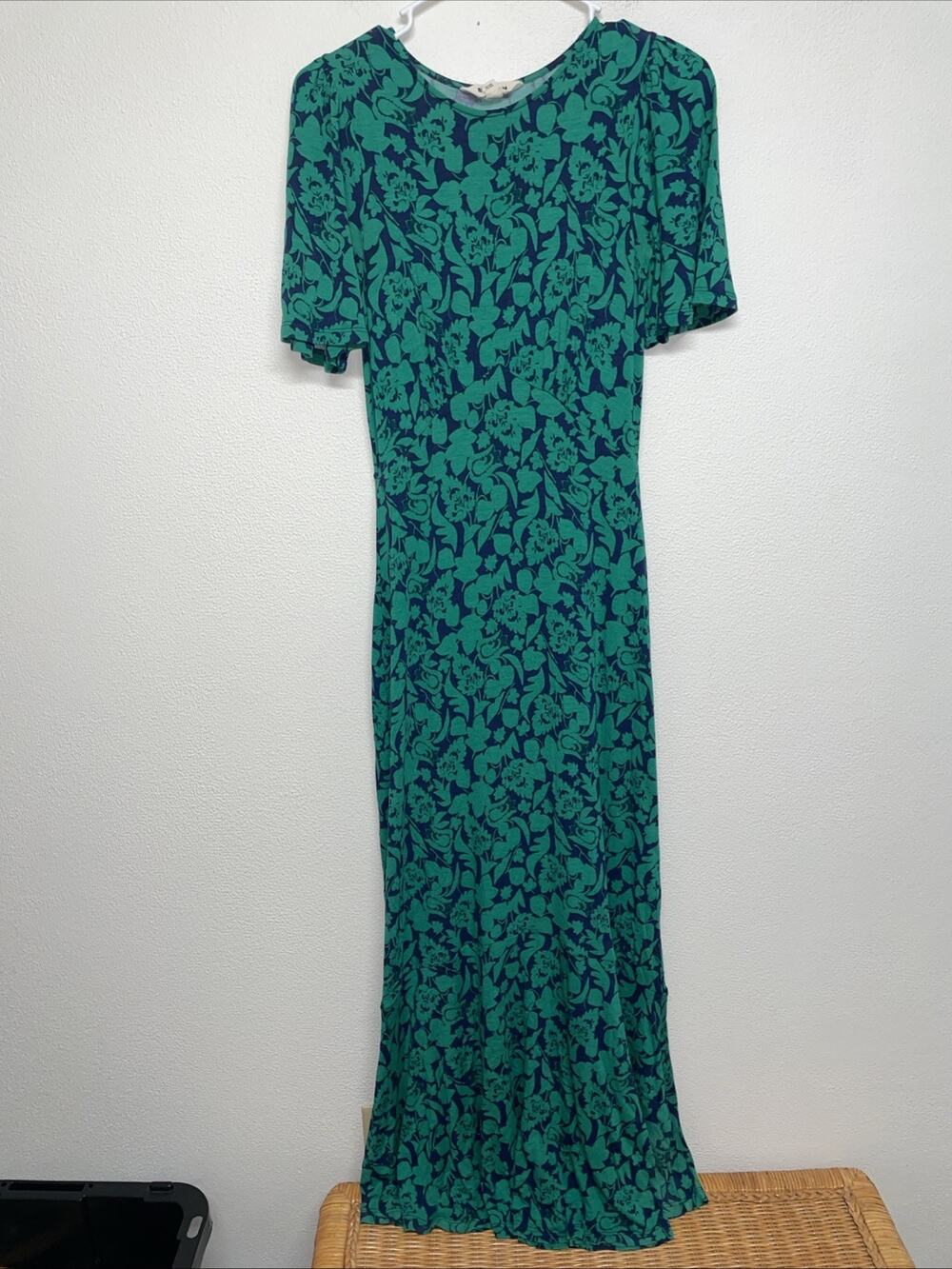 BODEN Flippy Jersey Midi Dress in Meadow Green/ Tulip Bloom